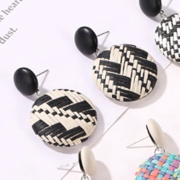 Woven Button Earrings - Picture 10 of 10